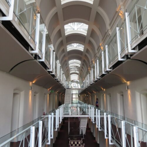 Malmaison,Oxford, много коридоров